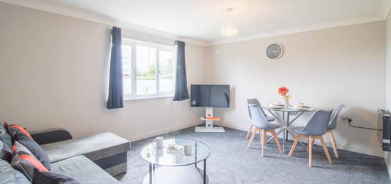 Flat to rent in Peterhouse Close, Peterborough, Cambridgeshire PE3