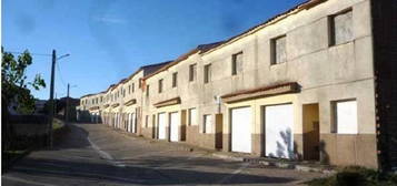 Casa adosada en venta en Brozas