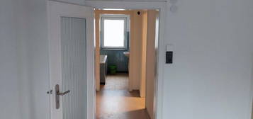 2 Zimmerwohnung im sanierten Altbau