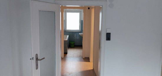 2 Zimmerwohnung im sanierten Altbau