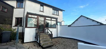 3 bedroom semi-detached house