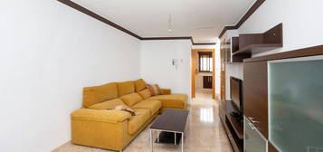 Chalet pareado en venta en calle Maestro Rodrigo