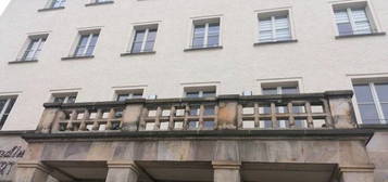 weiträumige 5-Raum-Wohnung mit Balkon / Terrasse / Stellplatz / EBK