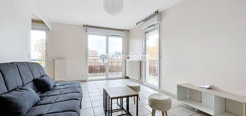 Appartement  à louer, 3 pièces, 2 chambres, 67 m²