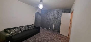 Apartament 2 camere semidecomandat, Rovine