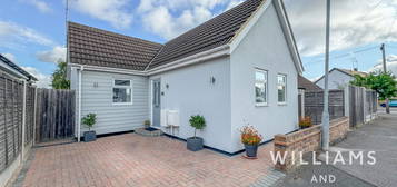 1 bed detached bungalow for sale