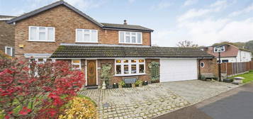 5 bed detached house for sale