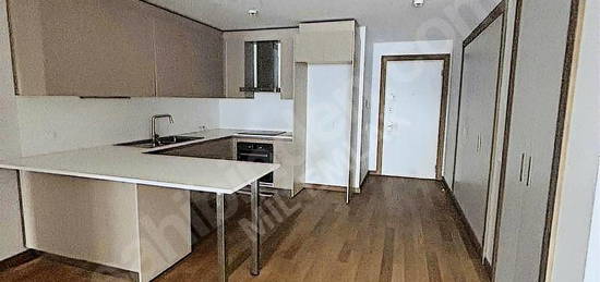 AĞAOĞLU MASLAK 1453 LOFT KAPALI BALKON BOŞ 1+1 SATILIK DAİRE