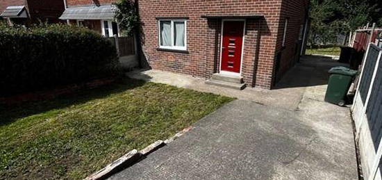 3 bedroom semi-detached house