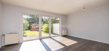 Modernes Einfamilienhaus in ruhiger Wohnlage, 6 Zimmer, Terrasse, Garten und Garage