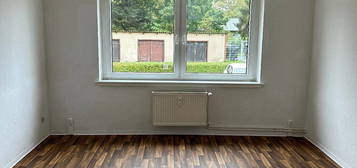 3-Raum-Wohnung mit Laminat, Tageslichtbad und Dusche