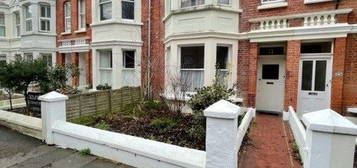 Flat to rent in Connaught Road, Hove, East Sussex BN3