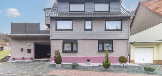 Schönes, freistehendes Mehrfamilienhaus mit 3 WE, viel Potenzial und Ausbaureserve