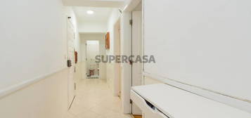 APARTAMENTO T2 EM QUINTA DA SAMARITANA, BELAS