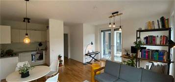Stilvolle 2-Zimmer-Wohnung mit Balkon und Einbauküche in Berlin Mitte