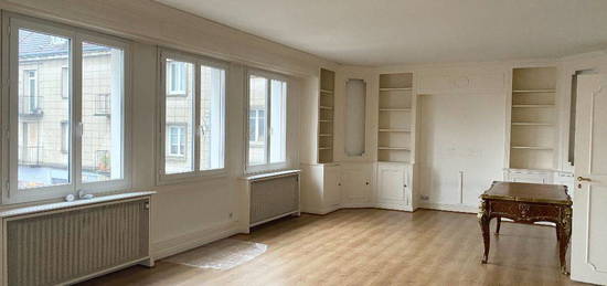 Appartement  à louer, 5 pièces, 4 chambres, 178 m²