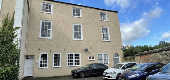 Flat to rent in The Chipping, Wotton-Under-Edge GL12