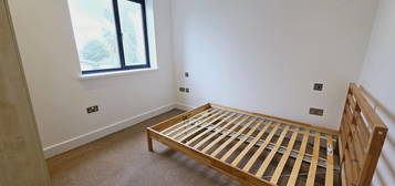 Studio to rent in Chanin Mews, London NW2