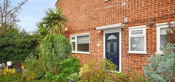 2 bed maisonette for sale