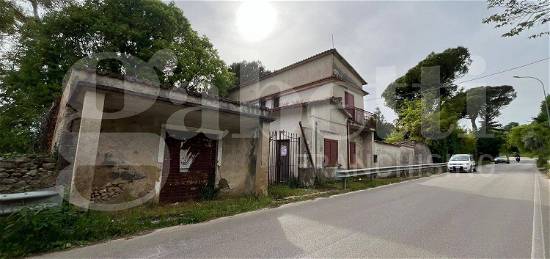 Casa indipendente in vendita in via Melopiano s.n.c