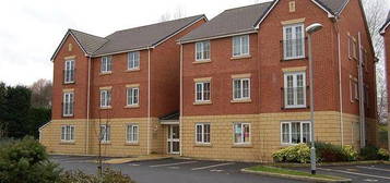 Flat to rent in Godolphin Close, Ellesmere Park, Eccles M30