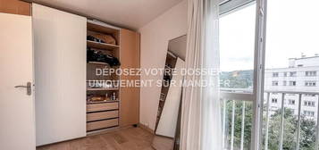 Appartement meublé  à louer, 5 pièces, 4 chambres, – m²