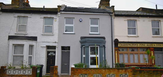 5 bedroom terraced house to rent