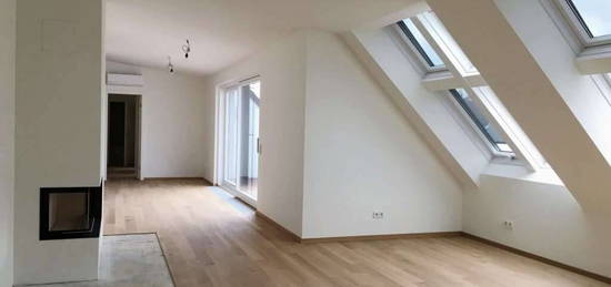 1040: Wunderschöne Dachgeschoß Wohnung 157m² mit Terrasse und Kamin zu vermieten