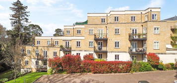 2 bedroom ground floor flat for sale