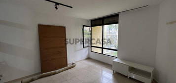 Apartamento T1 em Massamá e Monte Abraão de 72,00 m²