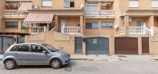 Casa adosada en venta en Calle Bellavista, 45, Ambroz