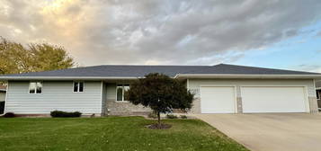 1629 Circle Dr, Pierre, SD 57501