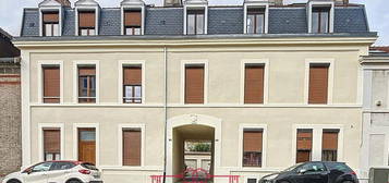 Studio 1 pièce 24 m²