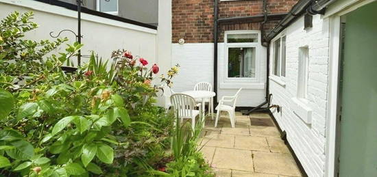 4 bedroom terraced house