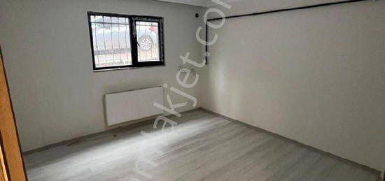 KRALIK DARE / 1+1 / 50m2 / Sfr Bina / Kapal Mutfak / Kot 2 / Asansrl / Merkezi Konumda