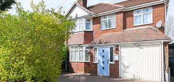 4 bed semi-detached house for sale