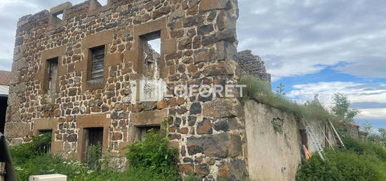 Maison en ruine sur terrain 1000 m²