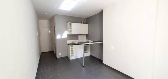 APPARTEMENT STUDIO COTE JOLIETTE