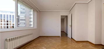 Provisionsfrei Dachgeschosswohnung in 89081 Ulm, Waidstr.