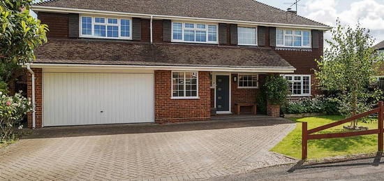 5 bedroom detached house for sale