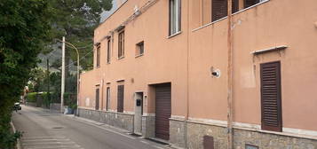 Appartamento in vendita in via Francesco Crispi, 49