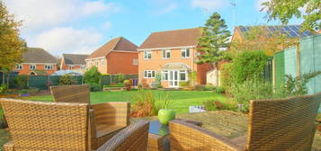 4 bed detached house for sale