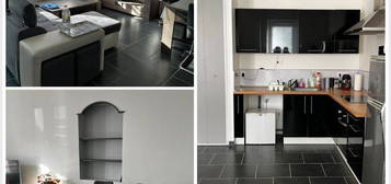 A louer petite maisonette/appartement