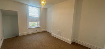 Flat to rent in Windsor Road, Boscombe, Bournemouth BH5