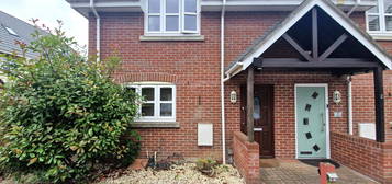 2 bed semi-detached house to rent