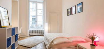 Appartement meublé  à louer, 6 pièces, 6 chambres, 18 m²