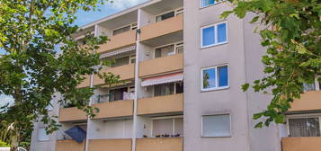 Charmante 1-Zimmer-Wohnung mit Tiefgaragenplatz und West-Balkon in ruhiger, naturnaher Lage