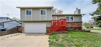 8595 Field Ct, Arvada, CO 80005