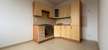 Byt 3+1, 68 m², Růžová, Most