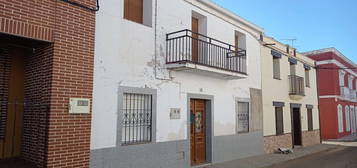 Casa de pueblo en venta en calle Campanario, 39